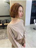 大人なウェーブショートボブスタイル