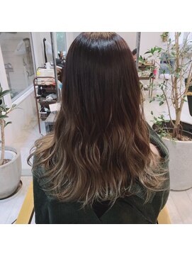 ミューズジャルダン(MUSE jardin) グラデーションカラー×セミロング