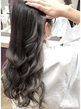 ラシック(Rachic) 大人な暗さのグレーインナーカラー