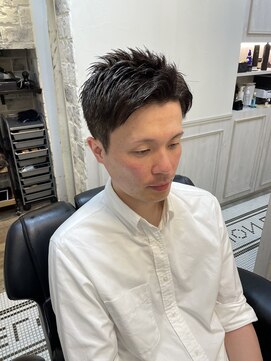 ミリオンバックス 上野(Million Bucks) アップバングショート【ツーブロック刈り上げ黒髪短髪】