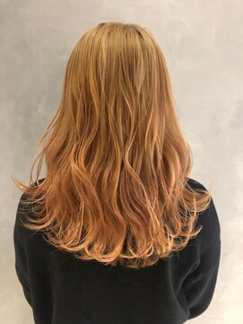 エスケープ トゥ ボナ(ESCAPE to bona.) 似合わせカット・カラー#オレンジベージュ1