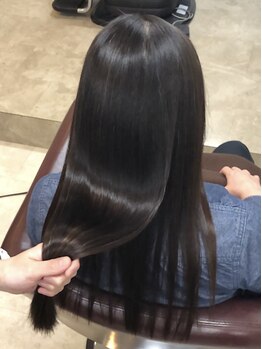 ヘアデザインロアール 元町店(Hair Design LOIRE)の写真/一人ひとり違うダメージヘアでも『うるつやストレート』が実現☆革命的なストレートを取り扱い◎
