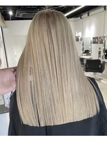 キング(K!ng)&nbsp;縮毛矯正髪質改善ハイライトレイヤーカット枚方美容室エクステ