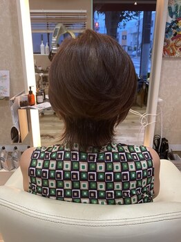 髪質改善に特化した、大人女性のお悩みに寄り添う本格派サロン。年齢を重ねるごとに変わるお悩みを改善へ。