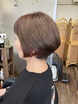 美容室ル・アール ちょい見せカラーのハンサムショート