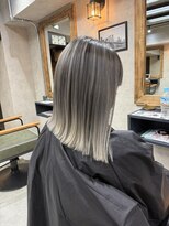 サニー 渋谷(SUNNY) バレイヤージュ、ハイライト、レイヤーロング、グレーベージュ