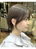 『岩田莉奈』40代50代に人気の前下がりショートボブ　新宿
