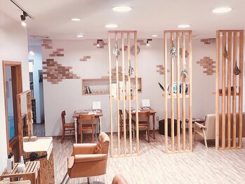 ジュエ ヘアプレイス 岩神店(jouet hair place)の写真/アンティーク調の店内は、まるでカフェのような空間◎ゆったりとした時間が流れ、あなたをお出迎え♪