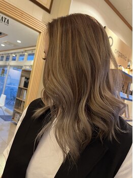 【口コミ多数】丁寧なカウンセリング×厳選薬剤使用で、自分史上1番似合う髪色をお届け♪