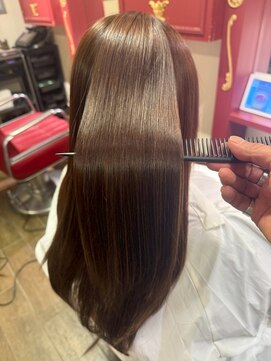 ジュリアンマーラ(Julien Mara) 髪質改善/縮毛矯正/艶感/トリートメント/韓国/イエローベージュ