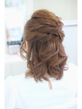 リサ 恵比寿(risa.) 編み込みとねじりハーフ