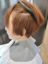 カラクリビショウ(Kara-Kuri Bisho)&nbsp;丸みショートヘア