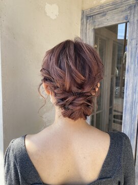 エイミーバイアフロート(amie by afloat) ゆるふわ編み込みアレンジ◎