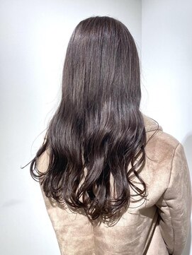 クアトログランシュ 水戸店(QUATRO×GranCieux) ミルクティーグレージュ【水戸/ブリーチ/アディクシーカラー】