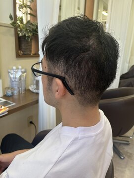 コアフィールフィス(COIFFURE fils) 《見附 今町》メンズ ビジネスマン 刈り上げ