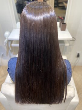 メゾンe.m.a(MAISON e.m.a) 20代30代40代×艶髪ストレートロング×ナチュラル×髪質改善