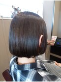 ツヤ感UPのボブスタイル
