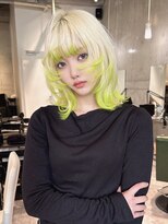 モニカ(MONIQA) 【ブロンド×グリーン】ブリーチデザインカラー