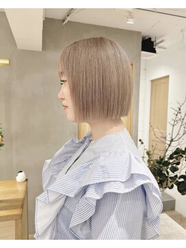 ローレン(LOREN) ミルクティーベージュぷつっとボブケアブリーチ 梅田