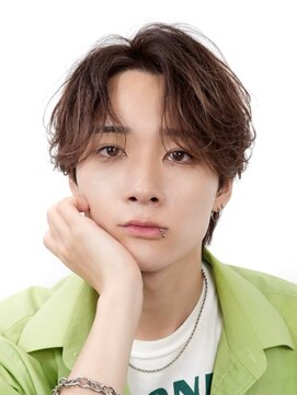 オーシャントーキョーウエスト 心斎橋 (OCEAN TOKYO WEST) 毛流れシースルーセンターパートフェザーパーマ