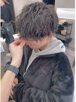 エミタス 柳通り(Emitas.)&nbsp;パーマ×くすみグレージュ（メンズ）