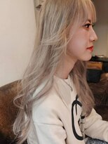 ブロック ジャポン(bloc japon)&nbsp;艶と透明感が際立つグレージュカラー