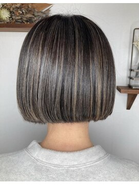 アン(Un) ボブスタイル