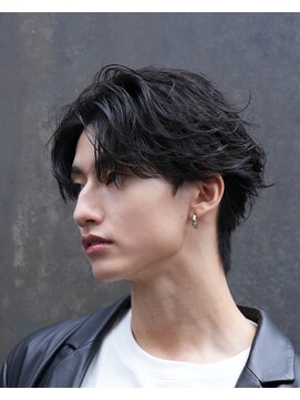 レタッチバイフィフス(RETOUCH by fifth) 原宿フェザーパーマルーズパーマメンズカットセンターパート30代