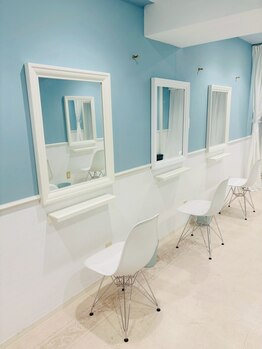 ホワイト 東京新宿店(White)の写真/【新宿/歌舞伎町】新宿駅、新宿三丁目駅から徒歩5分で通いやすい☆早朝のヘアセットや着付けもお任せできる