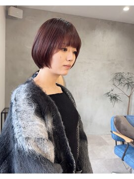 ヌール(Nuru) ボルドーショート