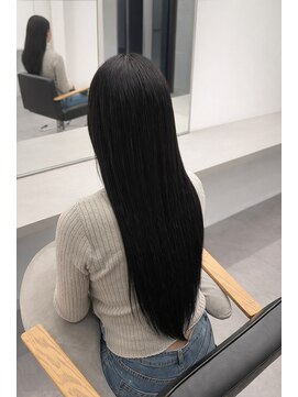 トリッカ シブヤ(TRICCA SHIBUYA) 羽エクステ/艶髪/ブルーブラック