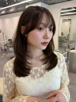 ベイルーム(BAYROOM by HONEY omotesando)&nbsp;ミディアムレイヤー/オリーブベージュ/顔まわりカット