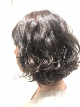 エイト新宿店(EIGHT shinjuku) 【EIGHT新宿】 波ウエーブ