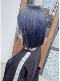 青いボブ