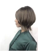 ショートボブ