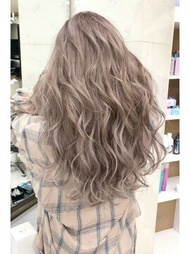 リア 大阪梅田(Ria) ~アッシュグレージュ シールエクステ~【Ria 大阪 梅田】