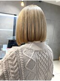 ミルクティベージュ ダブルカラー 前下がりボブ