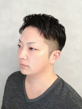 ソアー 新大阪(SOAR) ツーブロックアップバング束感ショートサイドパート【新大阪】