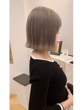 ラヴィズム 松崎店(LUVISM) 10代20代30代ダブルカラー/ミニボブ/インナーカラー/ブリーチ