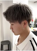 ブリーチカラーハイトーンペールアッシュアップバングショート