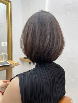 ミッシェル アフロート(michelle afloat) ボブも立体髪にチェンジ!立体髪技術の3D CurvesのA Curveボブ