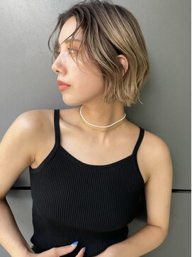 トルネード(TORNADO) 海外ヘア ハイライトバレイヤージュ プラチナベージュボブ A0930