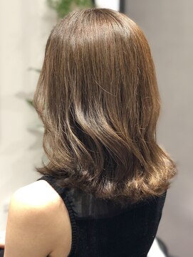 スカーレット(Scar/let) ロブ/くびれミディアム/くびれヘア/アッシュベージュ/大人女性