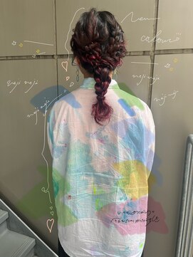 バズ ビー(BUZZ Bee) デザインカラーピンク/ねじねじアレンジ