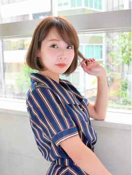 ルティア(Lutia) マロンカラー 小顔ヘア 大人かわいい