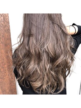 モードケイズ 阪急茨木店(MODE K's) ハイライトスタイル