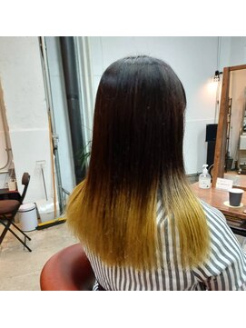 チチヘアーワークス(titi HAIR WORKS) ロンググラデーションカラー