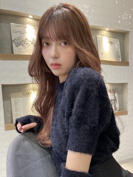 アリュウル 表参道 青山(Allure) 流れる顔まわりカット くびれロング ブリーチなしベージュカラー