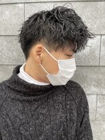 ヒュイル バイ ニアウ(Hwyl by Niau)&nbsp;メンズマッシュパーマツイストスパイラルパーマニュアンスパーマ