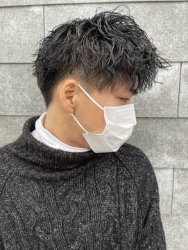 ヒュイル バイ ニアウ(Hwyl by Niau) メンズマッシュパーマツイストスパイラルパーマニュアンスパーマ